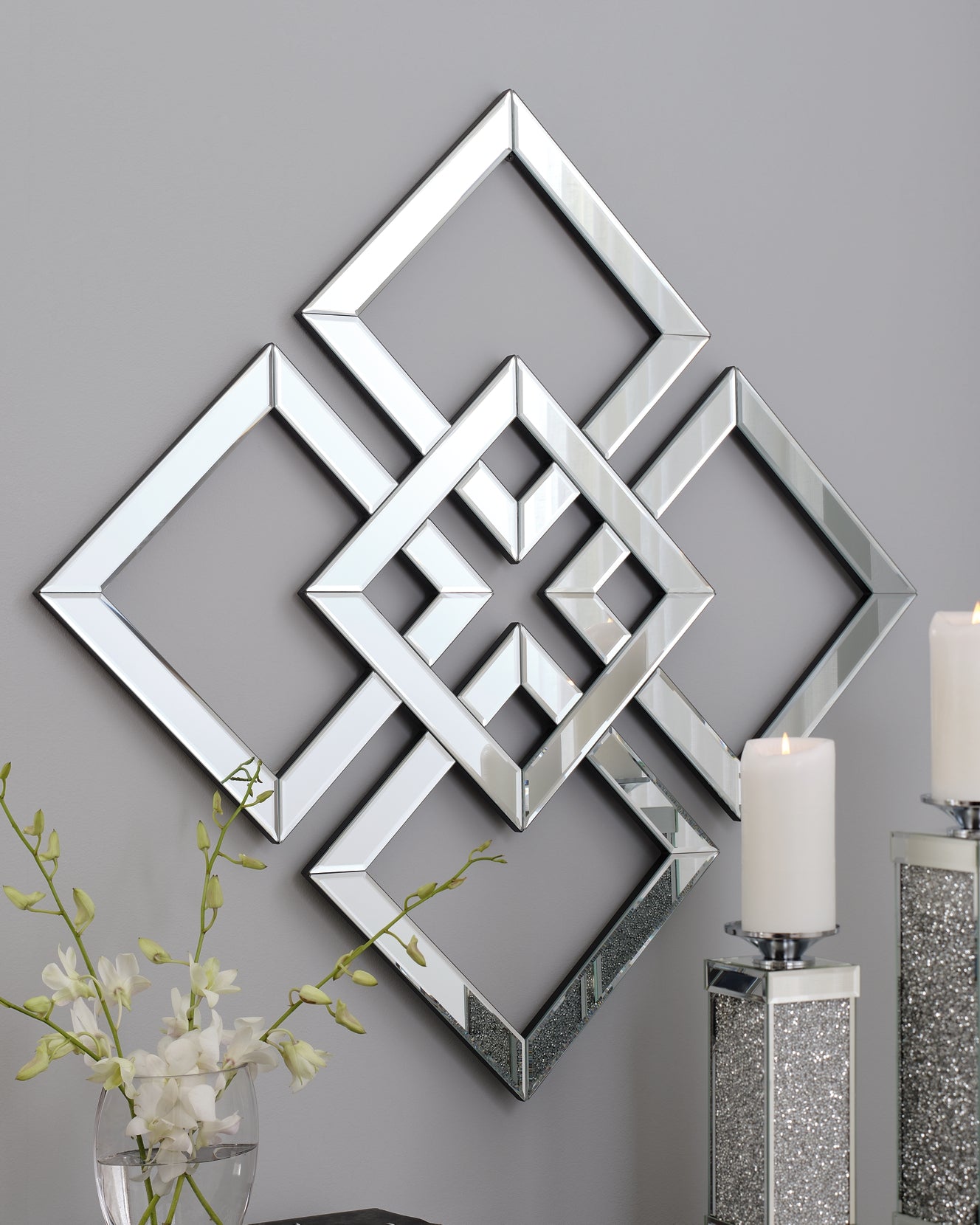 Quinnley Accent Mirror Smyrna Furniture Outlet