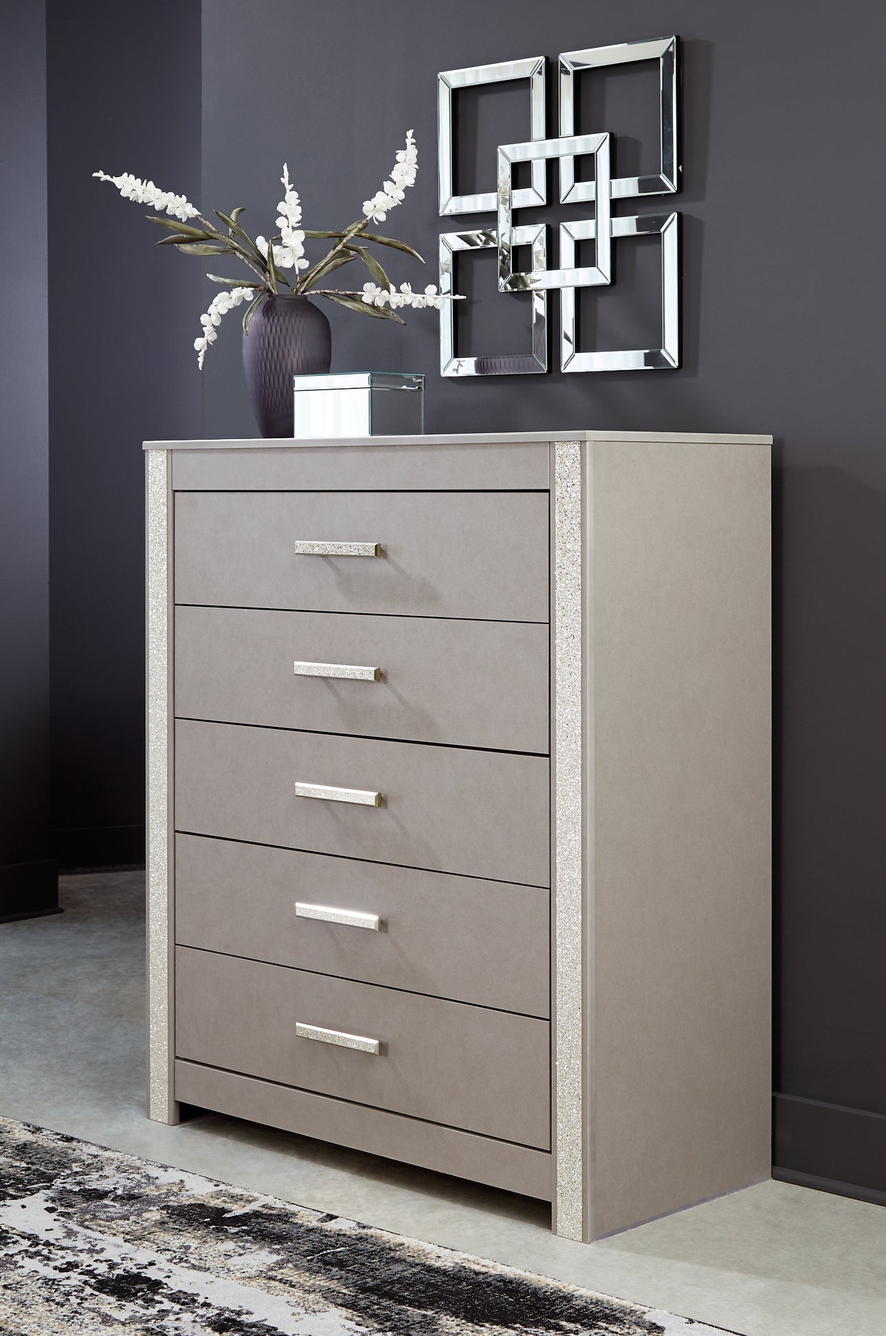 Surancha Full Panel Bed with Mirrored Dresser, Chest and 2 Nightstands Smyrna Furniture Outlet