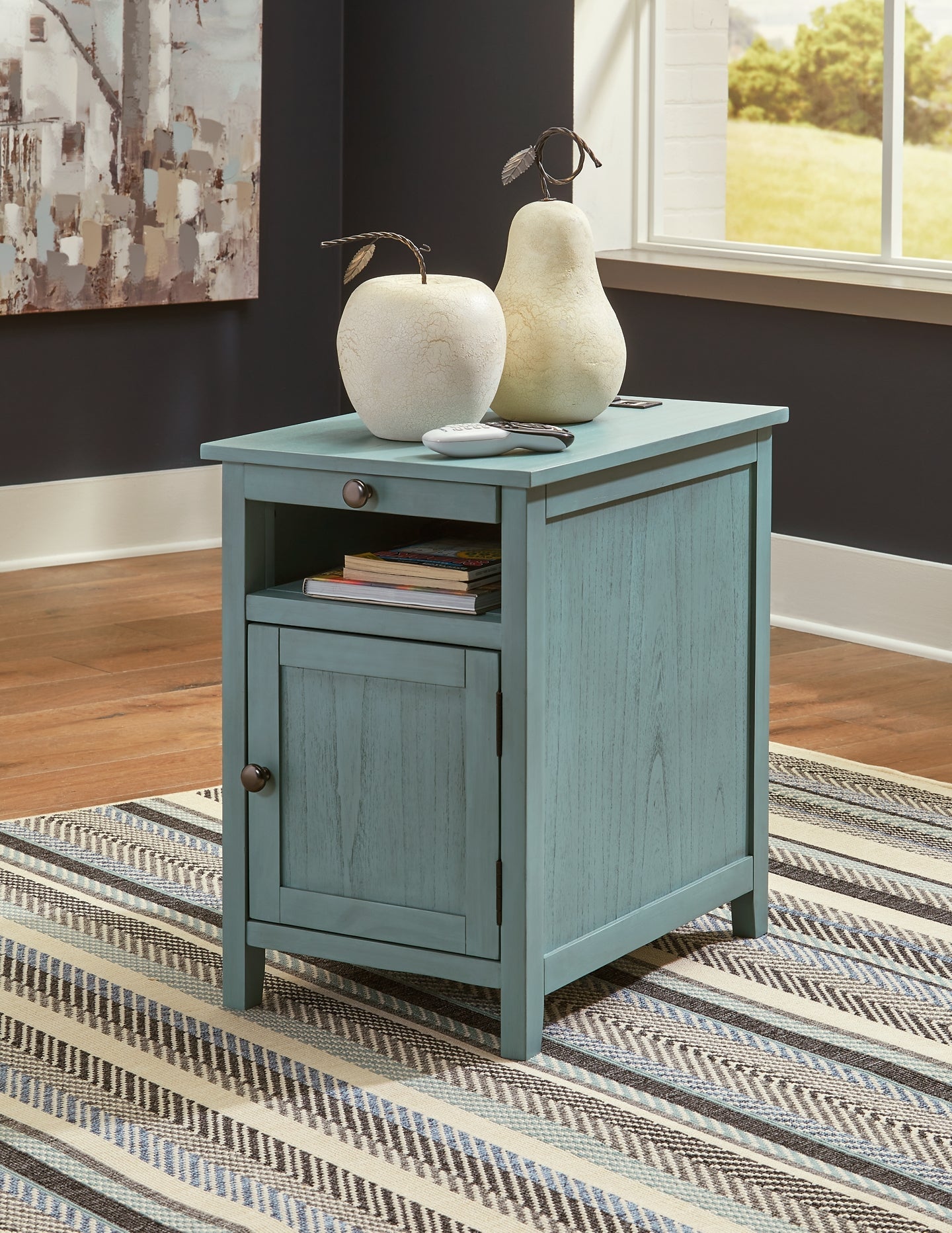 Treytown Chair Side End Table Smyrna Furniture Outlet