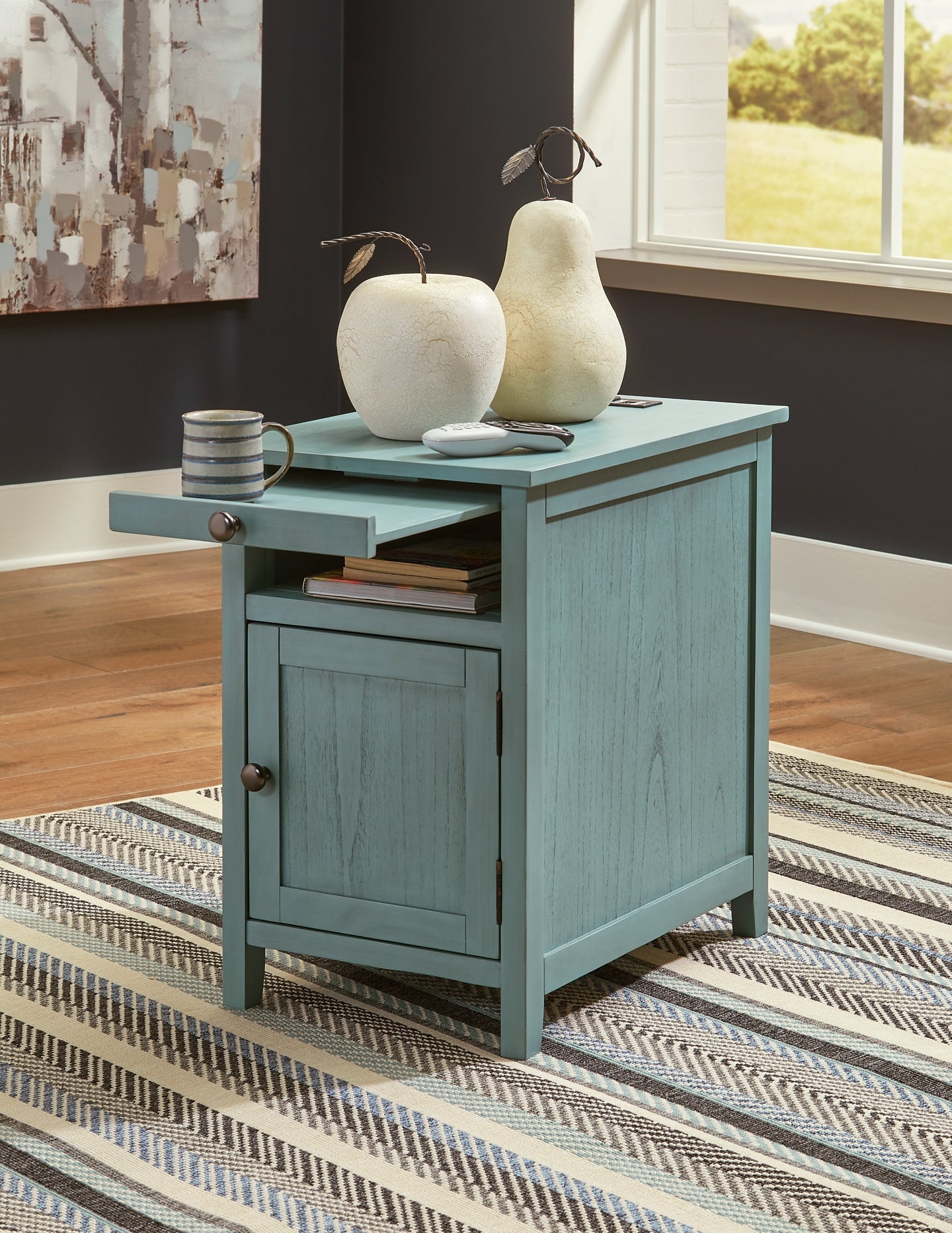 Treytown Chair Side End Table Smyrna Furniture Outlet