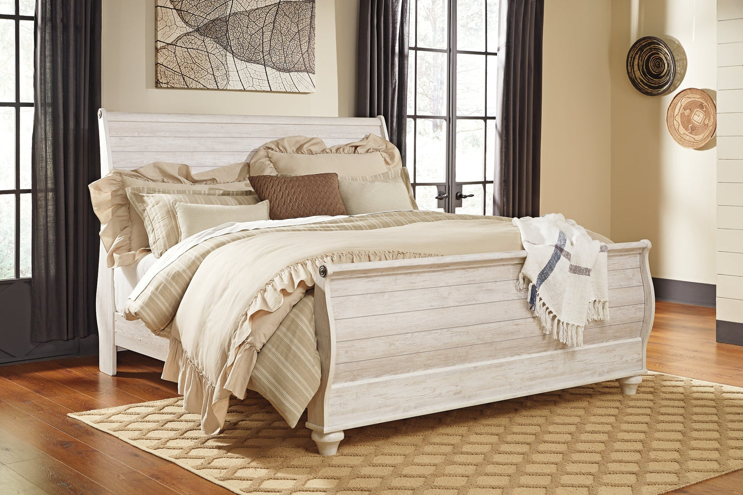 Willowton Queen Sleigh Bed Smyrna Furniture Outlet