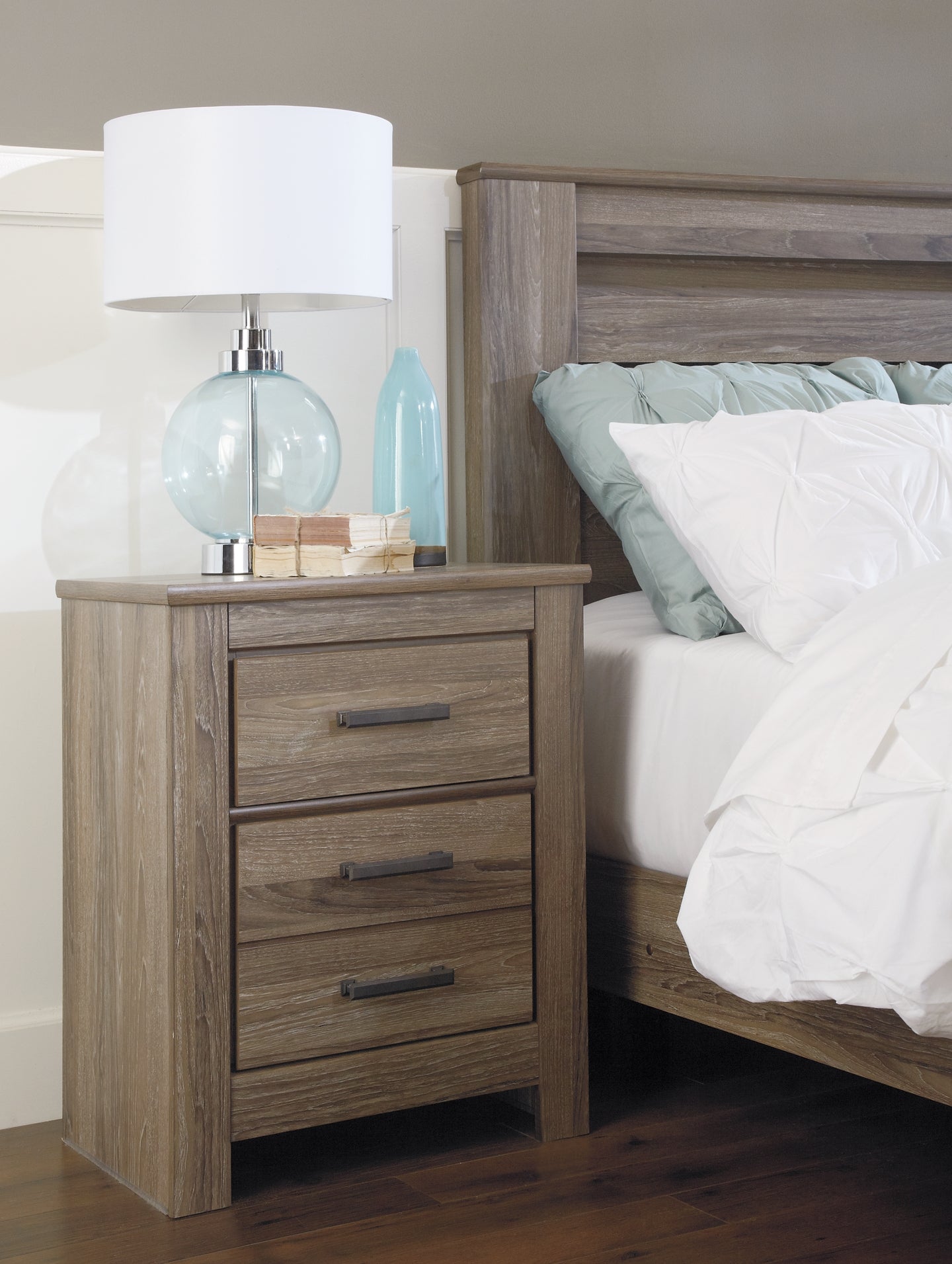 Zelen Queen/Full Panel Headboard with Mirrored Dresser, Chest and 2 Nightstands Smyrna Furniture Outlet