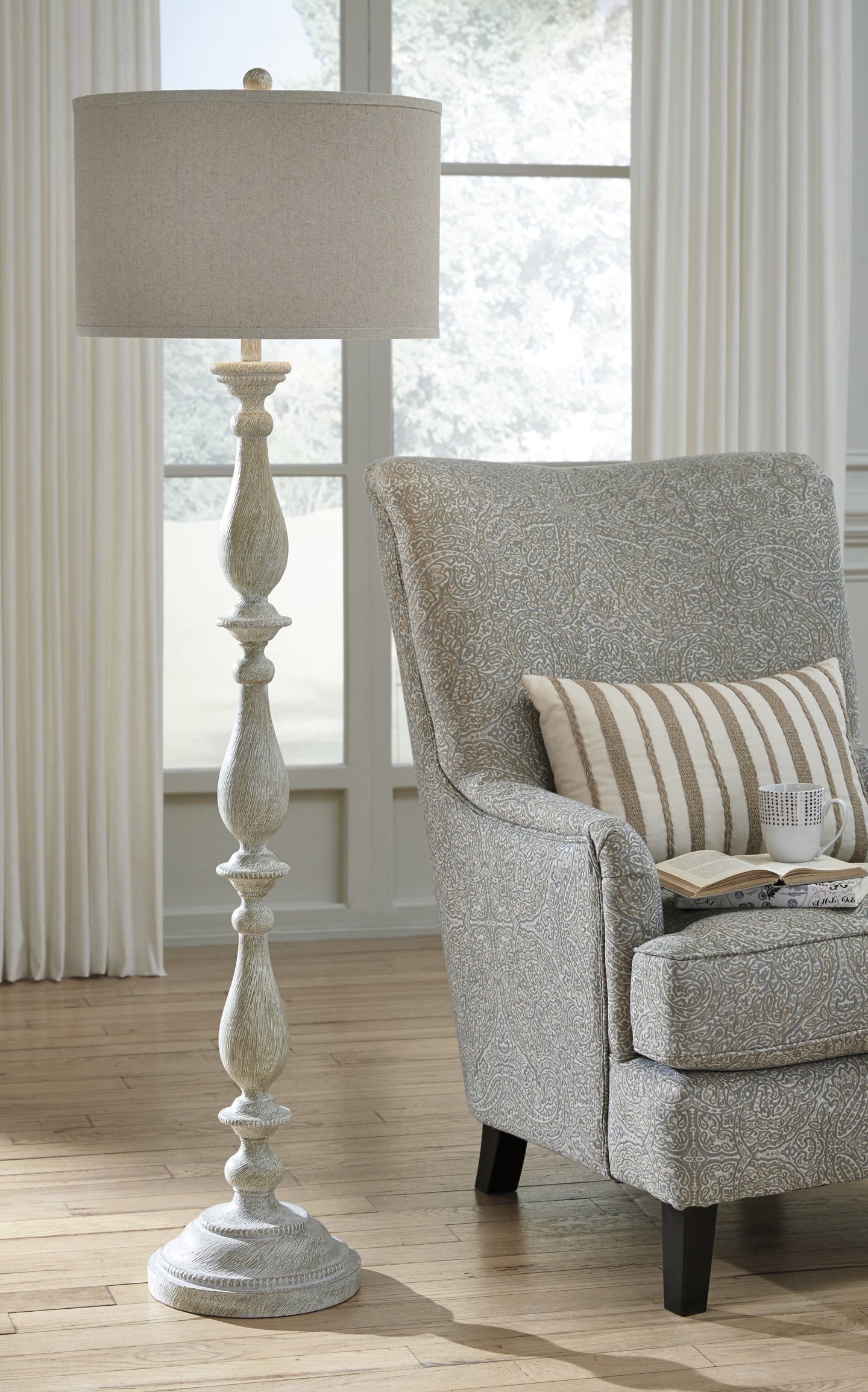 Bernadate Poly Floor Lamp (1/CN) Smyrna Furniture Outlet