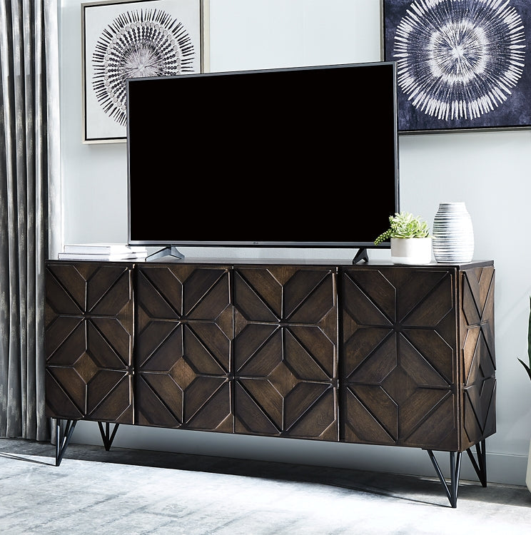 Chasinfield Extra Large TV Stand Smyrna Furniture Outlet