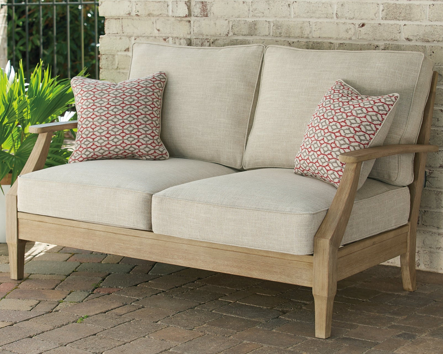 Clare View Loveseat w/Cushion Smyrna Furniture Outlet