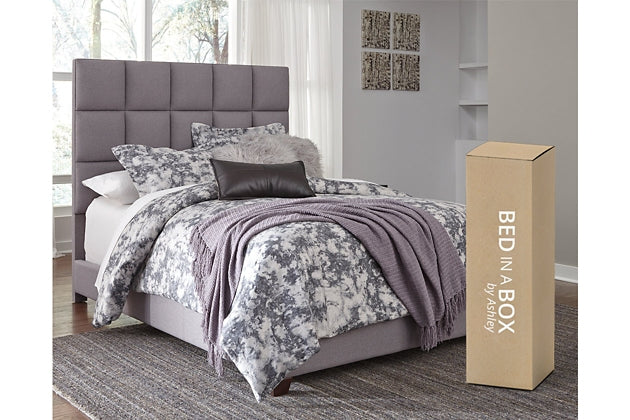 Dolante Queen Upholstered Bed Smyrna Furniture Outlet