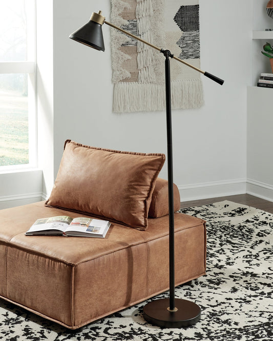 Garville Metal Floor Lamp (1/CN) Smyrna Furniture Outlet