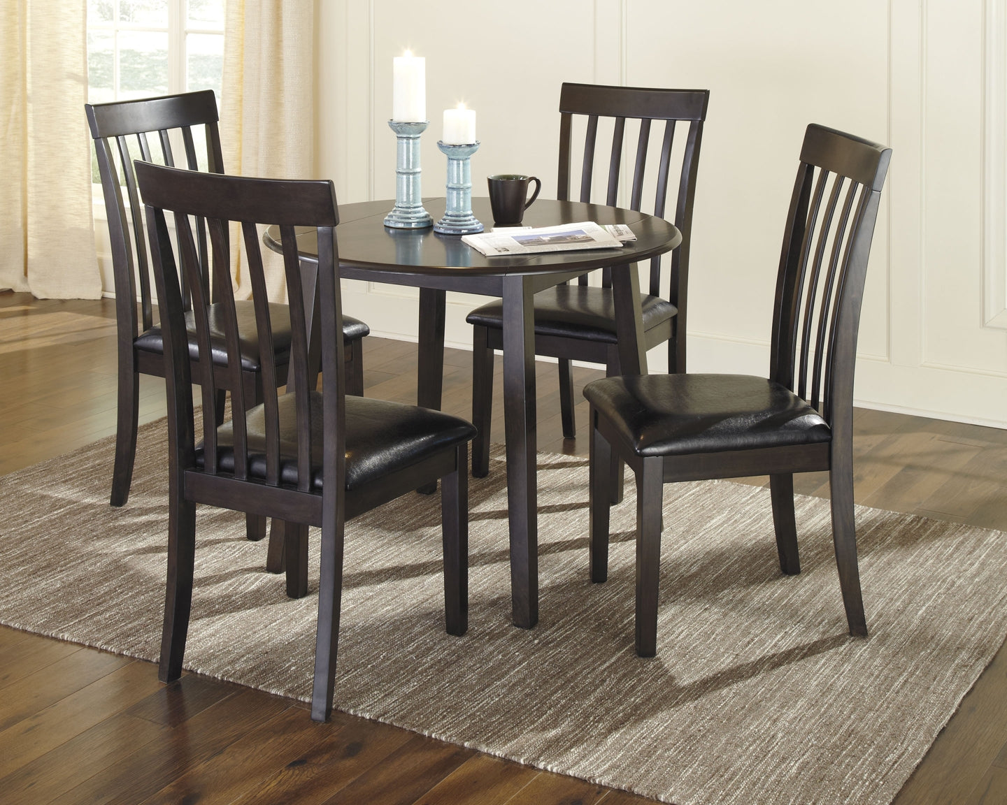 Hammis Dining UPH Side Chair (2/CN) Smyrna Furniture Outlet