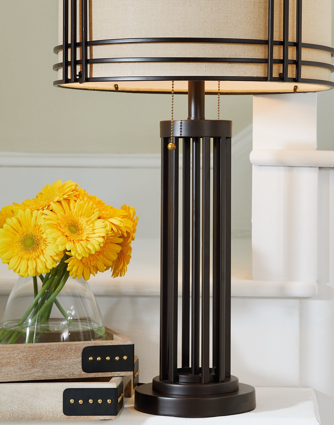 Hanswell Metal Table Lamp (1/CN) Smyrna Furniture Outlet