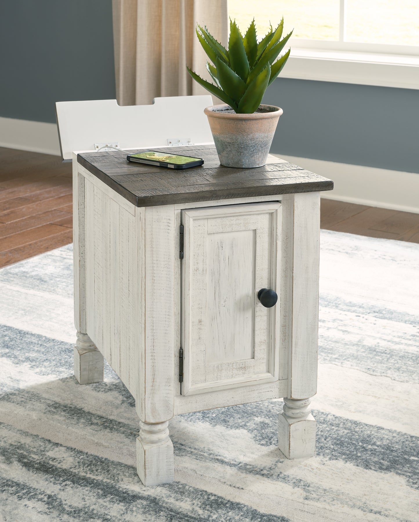 Havalance Chair Side End Table Smyrna Furniture Outlet