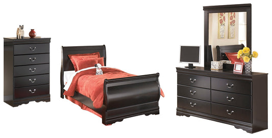 Huey Vineyard Full Sleigh Bed with Mirrored Dresser and Chest Smyrna Furniture Outlet