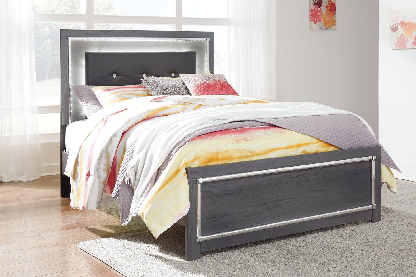 Lodanna Full Panel Bed with Mirrored Dresser Smyrna Furniture Outlet